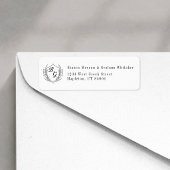 Classic monogram wedding crest return address ラベル
