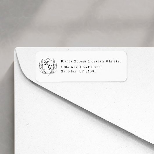 Classic monogram wedding crest return address ラベル
