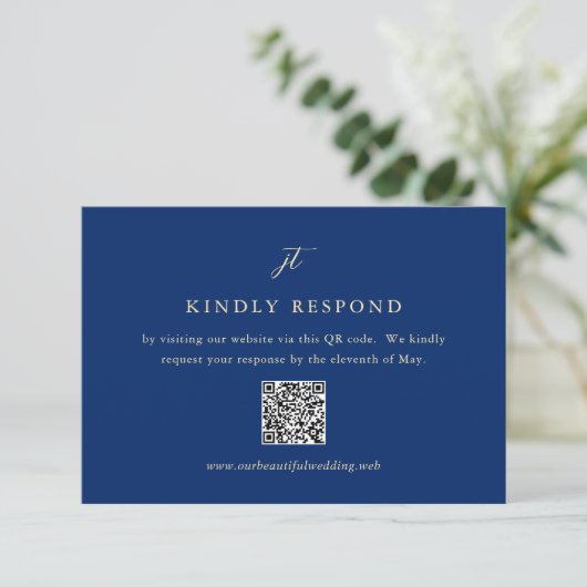 Classic Navy Blue Monogram QR Code Elegant Wedding 出欠カード (スタンド正面)