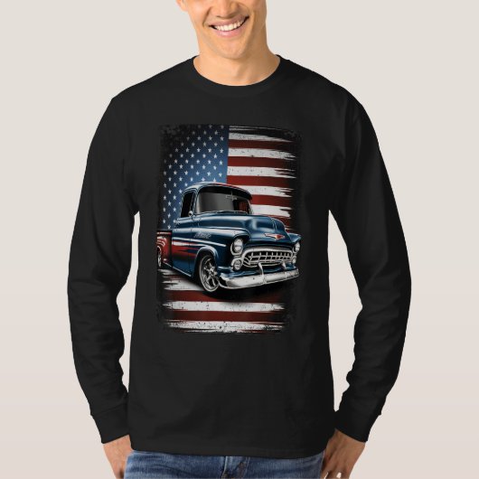 Classic Old Pickup Truck American Flag 4th of July Tシャツ (正面)