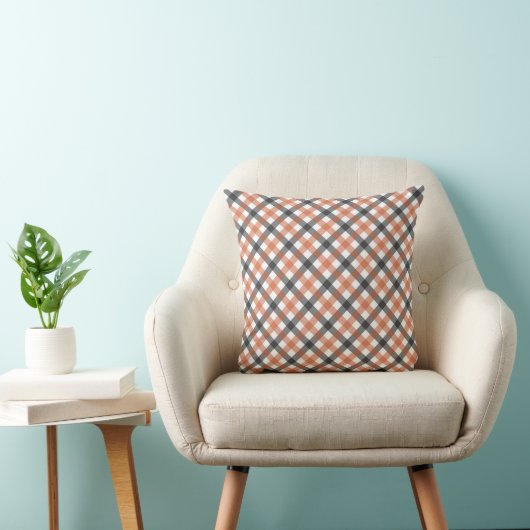 Classic Orange and White Checkered Pillow クッション (椅子)