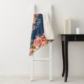 Classic Pink Roses Floral on a Blue Background シェルパブランケット (インサイチュ)