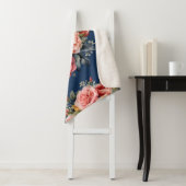 Classic Pink Roses Floral on a Blue Background シェルパブランケット (インサイチュ)