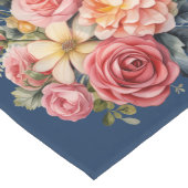 Classic Pink Roses on Blue Background Table Runner ロングテーブルランナー (コーナー)