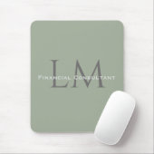 Classic Sage Green Monogram Workspace Accent Mouse マウスパッド (マウス)