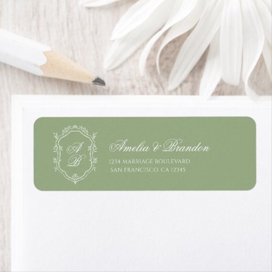 Classic Sage Green & White Monogram Crest Wedding ラベル (インサイチュ)