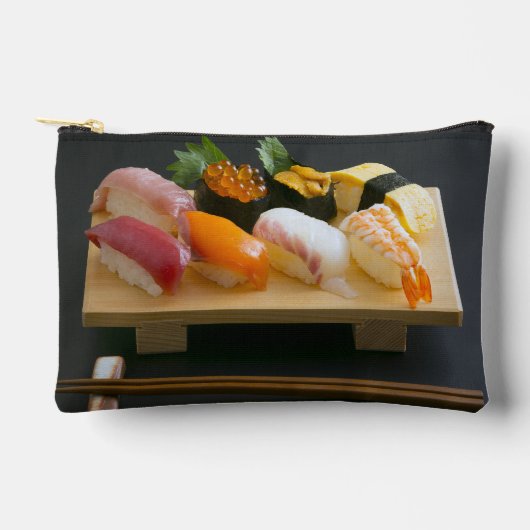 Classic Sushi Board Pouch – Tasteful Japanese Char アクセサリーポーチ (正面)