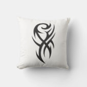 Classic Tattoo Inspired Line Art Design クッション (正面)