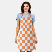 Classic visual orange checkerboard  エプロン (着用した状態)