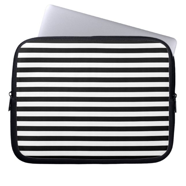 Classic White and Black Horizontal Stripe Pattern ラップトップスリーブ (正面)