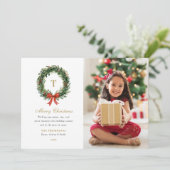 Classic Wreath Monogram Christmas Family Photo シーズンカード (スタンド正面)