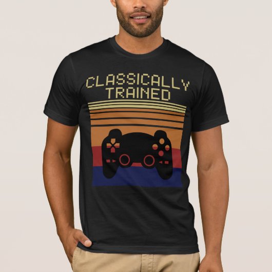 CLASSICALLY TRAINED Tシャツ (正面)