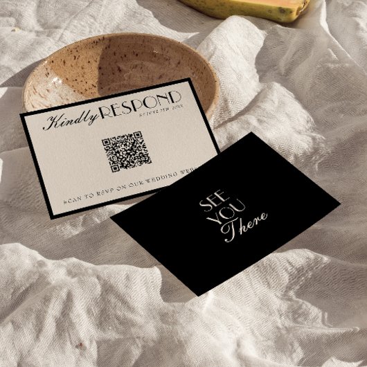 Classy Black Cream Old Money QR Code Wedding 出欠カード