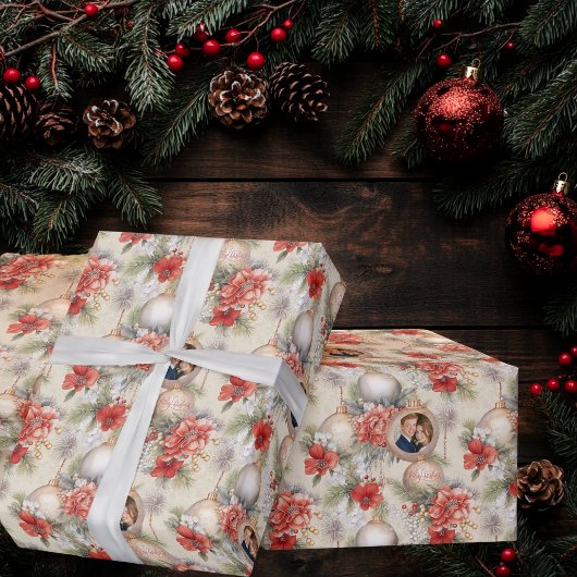 Classy Circle私たちの最初の結婚したクリスマスフォト ラッピングペーパー