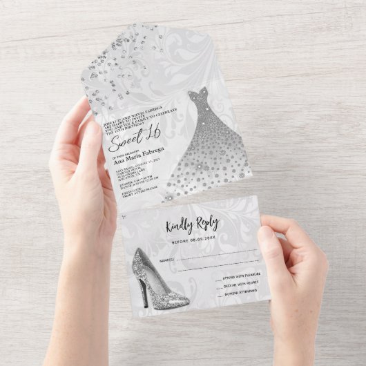 Classy Damask, Silver Stiletto & Gown Sweet 16 オールインワン招待状 (貼ってはがせる)