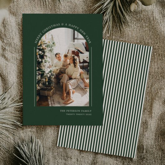 Classy Elegant Green Modern Christmas Family Photo シーズンカード