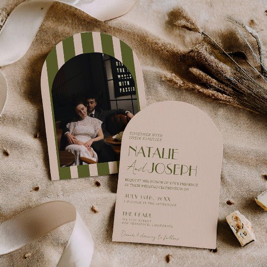 Classy Olive Green Old Money Arched Photo Wedding 招待状