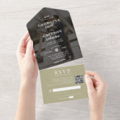 Classy Sage Green RSVP Photo QR Code Wedding オールインワン招待状 (貼ってはがせる)