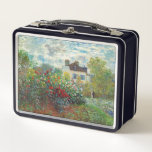 Claude Monet – アルジェンテウイルのアーティストガーデン メタルランチボックス<br><div class="desc">アルゼンチュイルのアーティストガーデン/ダリアと庭園の一角 – クロード・モネ，キャンバス上の油,  1873</div>