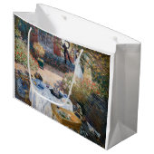 Claude Monet - The Lunchem，装飾パネル ラージペーパーバッグ (正面アングル)