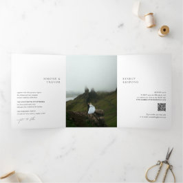 Clean Black and White QR Code Modern Wedding 三つ折り招待状