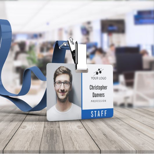 Clean Blue Employee ID Add Your Logo バッジ
