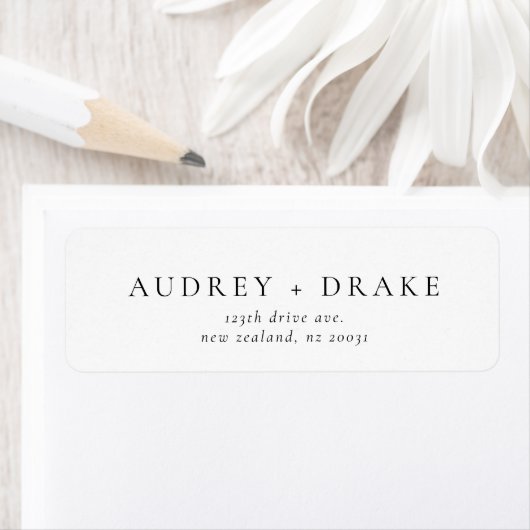 Clean Modern Wedding Return Address Label ラベル (インサイチュ)