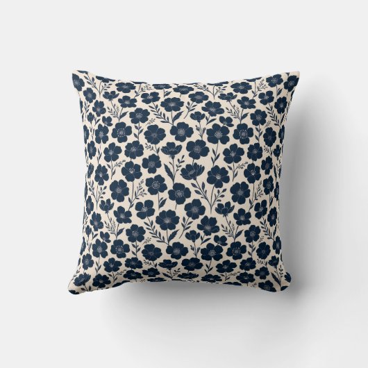 Clean monochrome wildflowers in navy on cream  クッション (裏面)