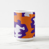 Clemson-Inspired Orange & Purple Tiger Camo コーヒーマグカップ (中央)