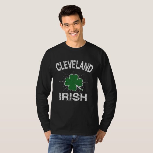 Cleveland Irish Meme Shamrock Tシャツ (正面フル)