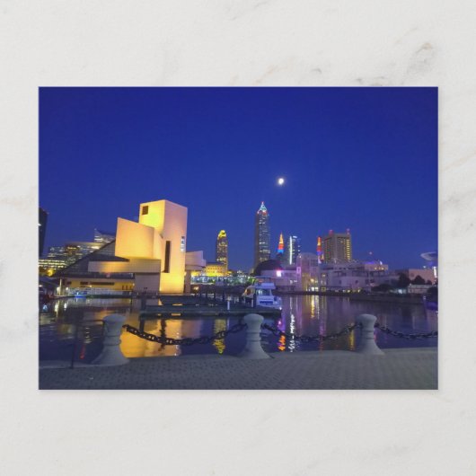 Cleveland skyline at night ポストカード (正面)