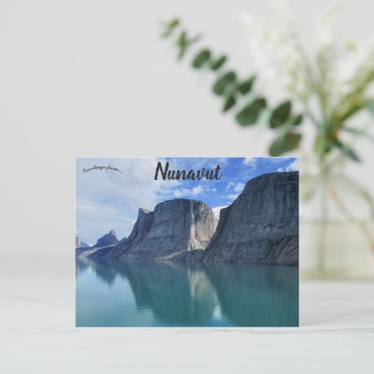 Cliffs in Nunavut Canada ポストカード (スタンド正面)