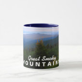 Clingmanのドームからの美しい日の出 マグカップ (中央)