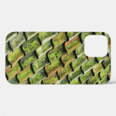 Close-up photo of green shingle roof Case-Mate iPhoneケース (裏面 (横))