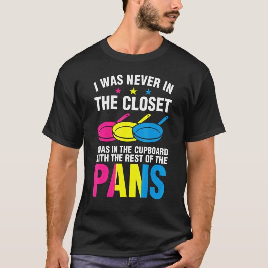 Closet Cupboard Pansexual Pans Rainbow LGBTQ Gende Tシャツ (正面)