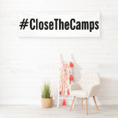 #CloseTheCamps白はっきりしたい抗議の黒い文字 横断幕 (インサイチュ)