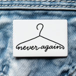 Cloth Hanger Never Again Pro Choice 缶バッジ<br><div class="desc">Make a bold statement with this witty "Cloth Hanger Never Again Pro Choice" t-shirt! Perfect for those who want to stand up for reproductive rights with style , this tee features a minimalist, line-art illustration of a cloth hanger, eye-catching as it is empowering. Crafted for those unafraid to make their...</div>