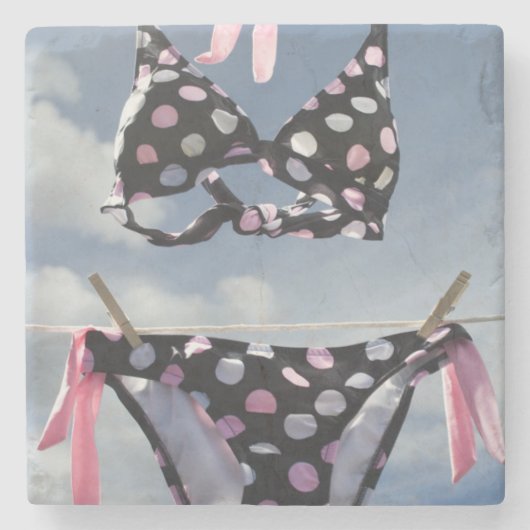 Clotheslineでつるすビキニ ストーンコースター (正面)