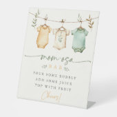 Clothesline Bodysuit Mom-osa Bar Baby Shower 台座サイン (正面)