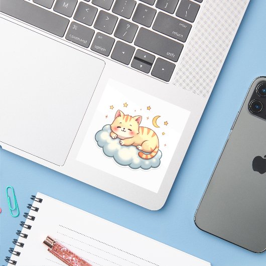 Cloud Nap Kitty – Kawaii Lazy Cat Sticker シール (ノートパソコンとiPhone)