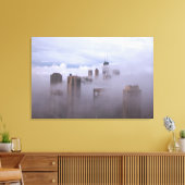Cloudbase in the City On Canvas キャンバスプリント (インサイチュ (リビング))