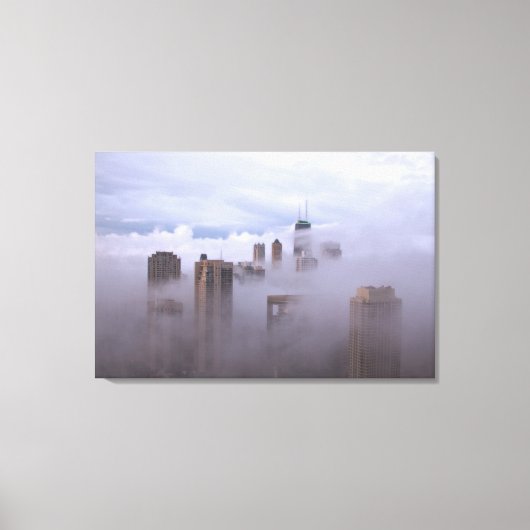 Cloudbase in the City On Canvas キャンバスプリント (正面)