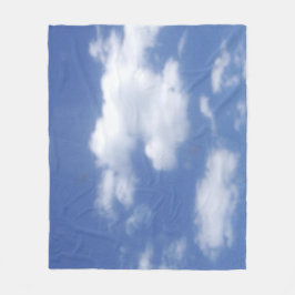 clouds in blue sky フリースブランケット