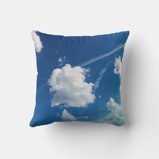 Clouds, in the light クッション (裏面)