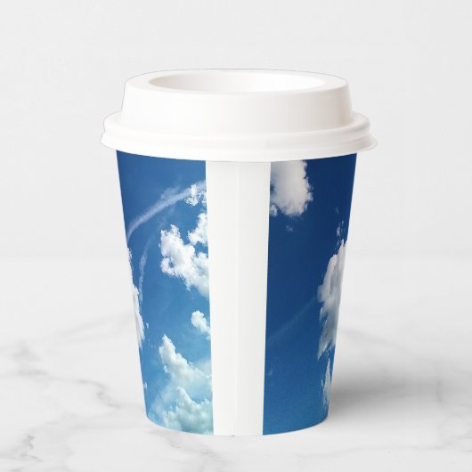 Clouds, in the light 紙コップ (右)