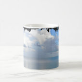 Clouds over Bora Bora コーヒーマグカップ (中央)