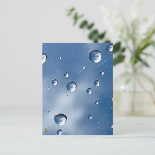 Clouds Reflected in Dew Drops Against Blue Sky ポストカード (スタンド正面)