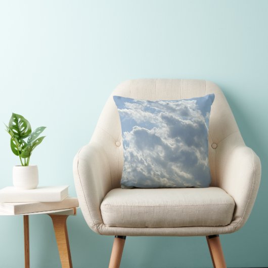 "Clouds" Throw Pillow クッション (椅子)