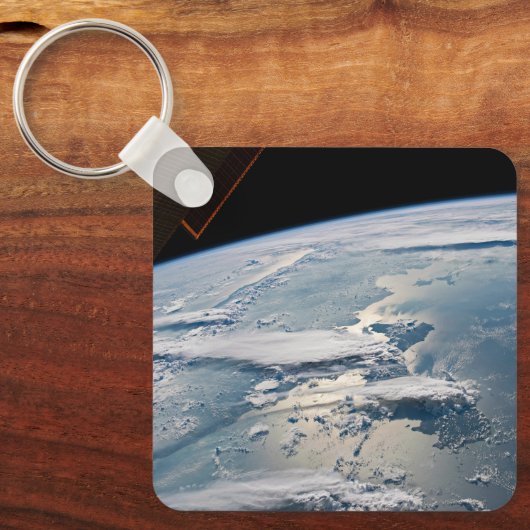 Cloudscapesスマのまわりにトラ，インドネシア。 キーホルダー (正面)