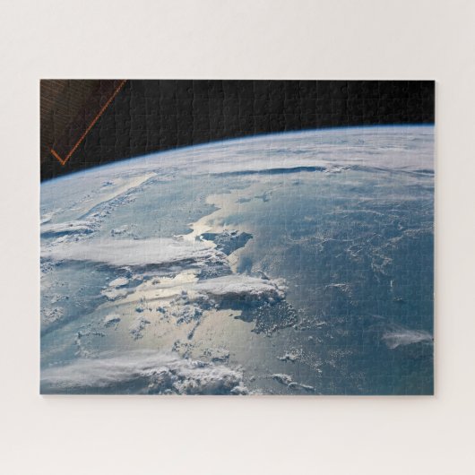 Cloudscapesスマのまわりにトラ,インドネシア。 ジグソーパズル (横)